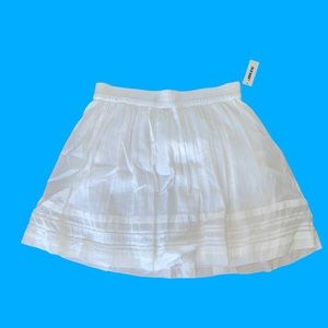 NWT Old Navy Flowy White Skirt Size Small